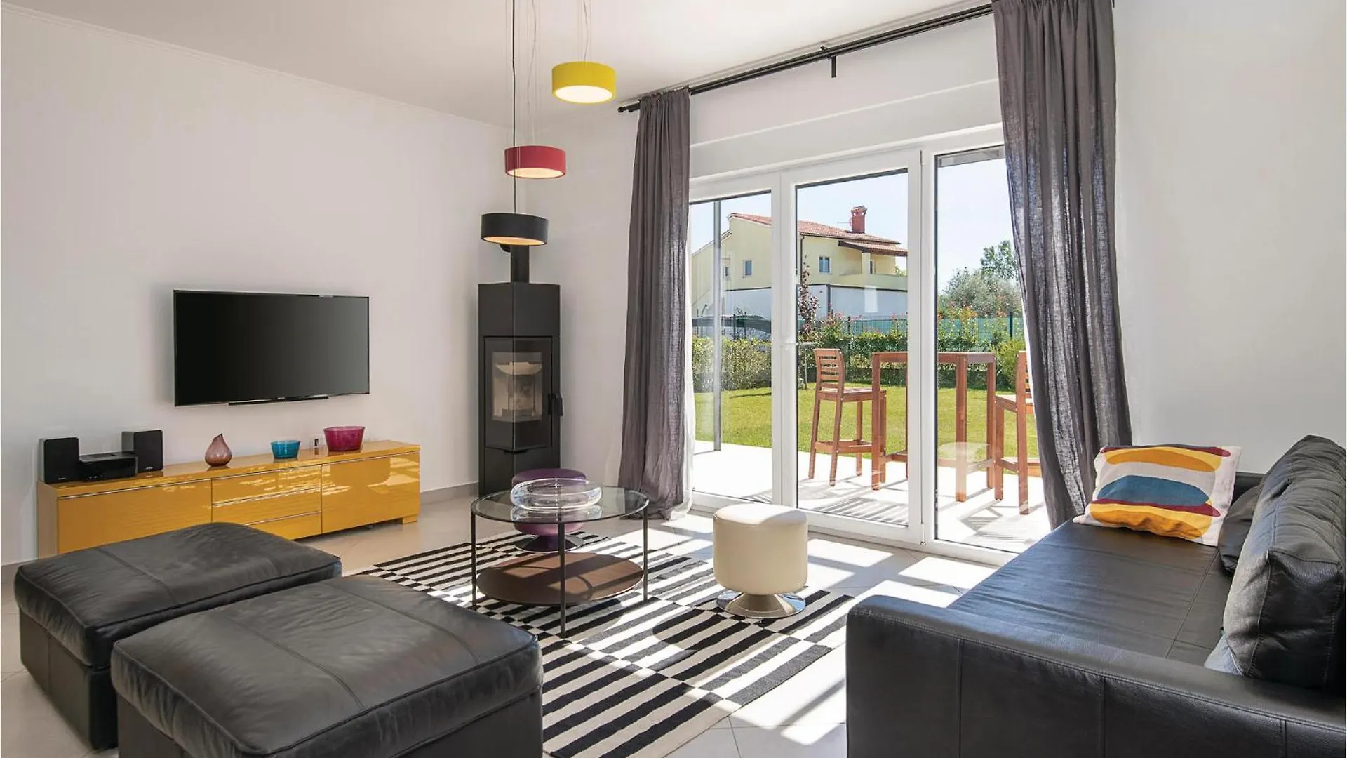 Stunning Home In Valbandon Fondole Nyaraló